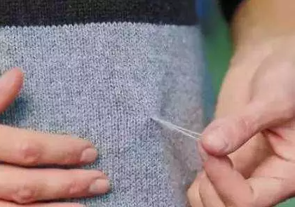 衣服勾絲怎么辦？