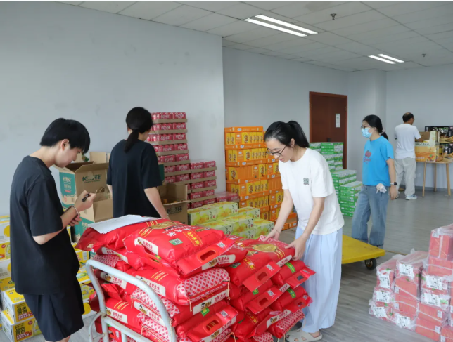 明月未滿，情意先到｜中秋節(jié)員工福利包已就位